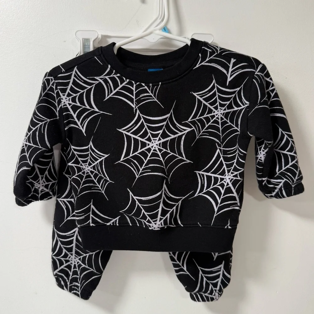 Black and White Spiderwebs Sweatshirt Set